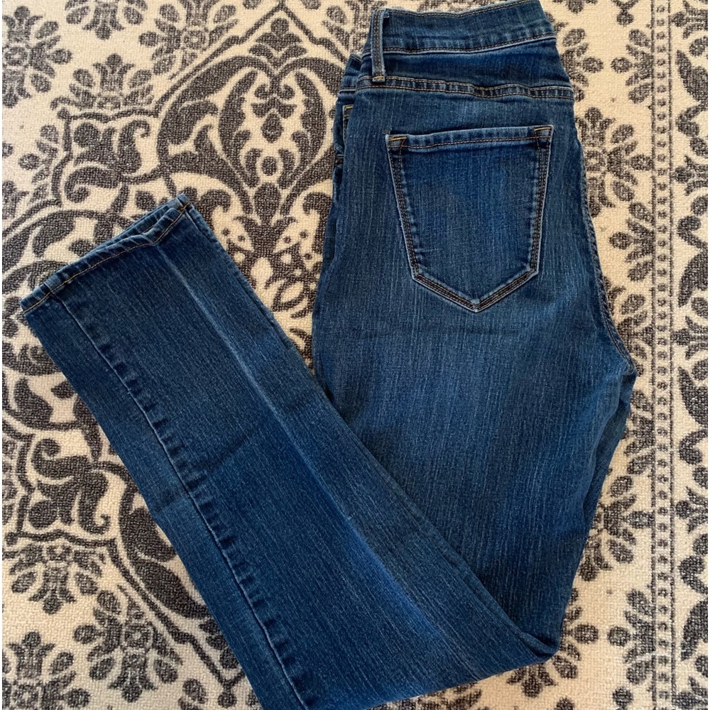 Old Navy Curvy Mid-Rise Size 8